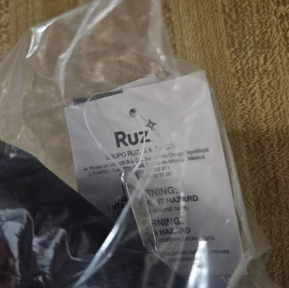 Nwt Minnie Mouse Black Fanny Pack - Picture 3 of 3